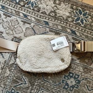 Lululemon Everywhere Belt Bag- Fleece. New with tags!
